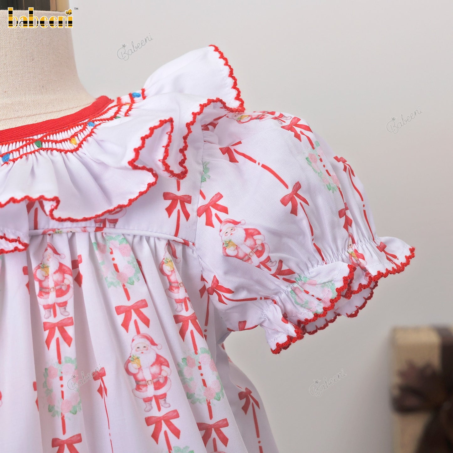 Pink Santa pattern with hand-smocked ruffle girl short sleeves dress