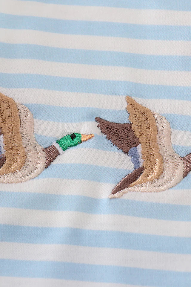 BLUE STRIPE DUCK EMBROIDERY BUBBLE
